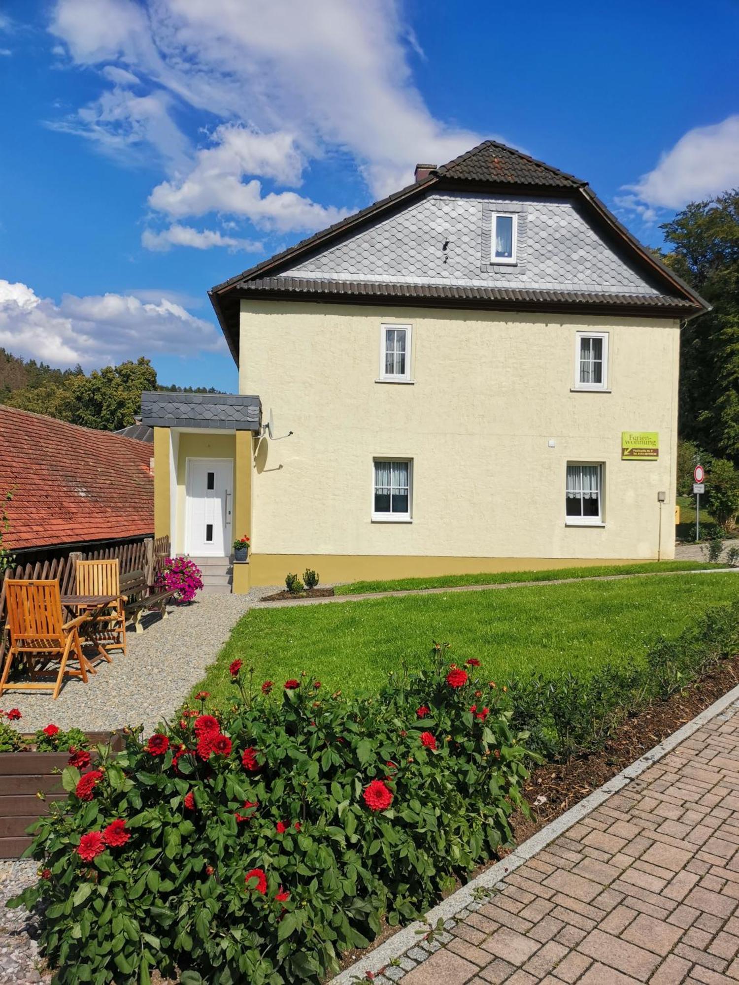Ferienwohnung Paulinzella 9 Inklusive Parkplatz Und Wlan Bagian luar foto